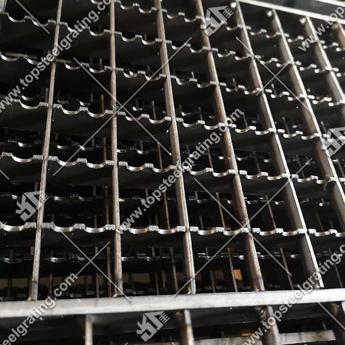 Serrated Press-Locked Steel Grating