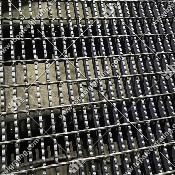 Anti-slip Serrated Steel Grating